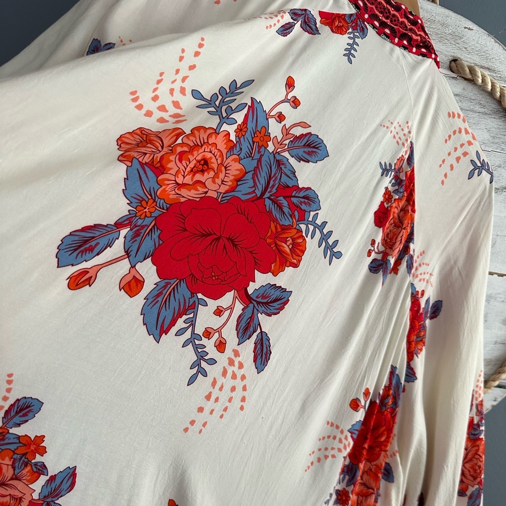 Red Floral Kimono - Picture 11 of 11
